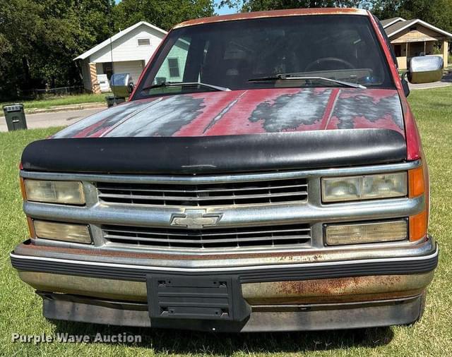 Image of Chevrolet C1500 equipment image 1