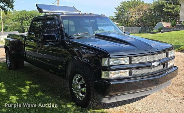 Image of Chevrolet C3500 equipment image 2