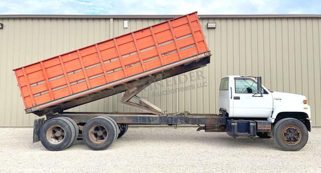 Image of Chevrolet C70 equipment image 3