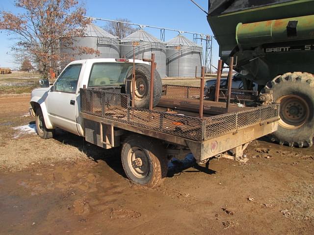 Image of Chevrolet 3500 equipment image 3