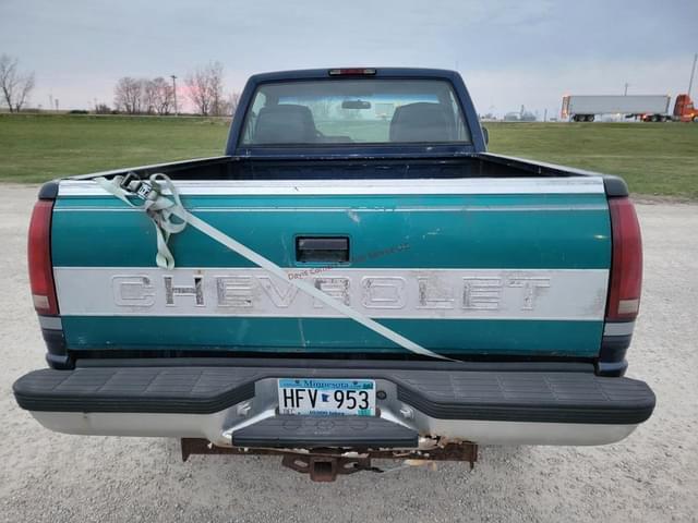 Image of Chevrolet GMT400 equipment image 3