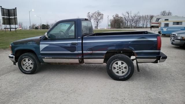 Image of Chevrolet GMT400 equipment image 1