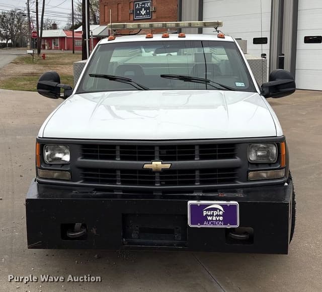 Image of Chevrolet GMT400 equipment image 1