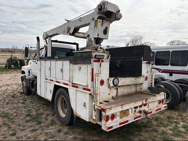 Image of Chevrolet Kodiak equipment image 2