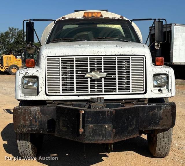 Image of Chevrolet Kodiak C6500 equipment image 1