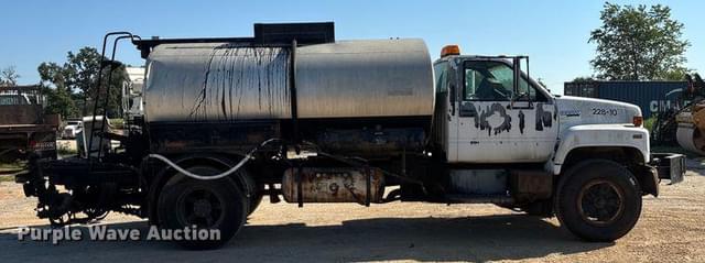 Image of Chevrolet Kodiak C6500 equipment image 3
