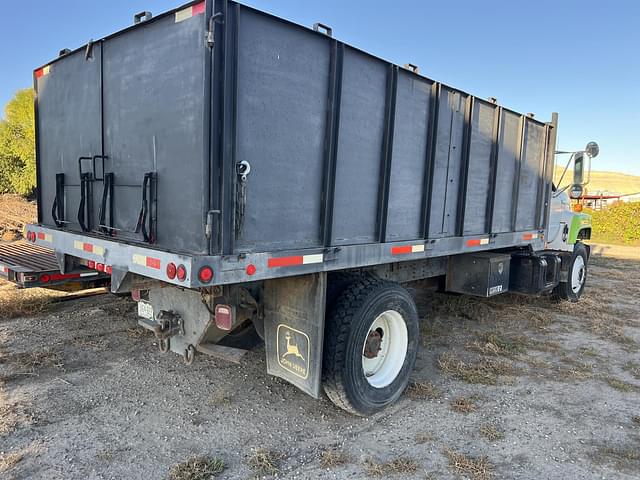 Image of Chevrolet Kodiak equipment image 4