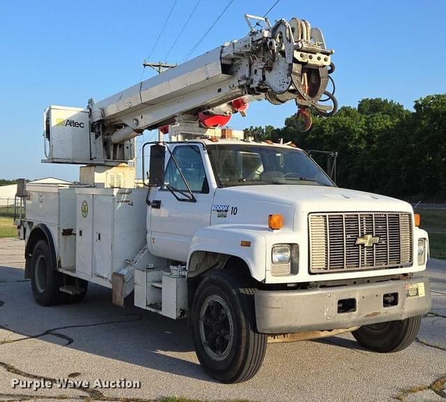 Image of Chevrolet Kodiak equipment image 2