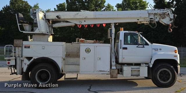 Image of Chevrolet Kodiak equipment image 3