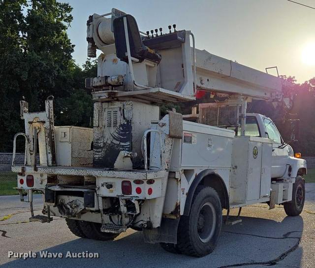 Image of Chevrolet Kodiak equipment image 4