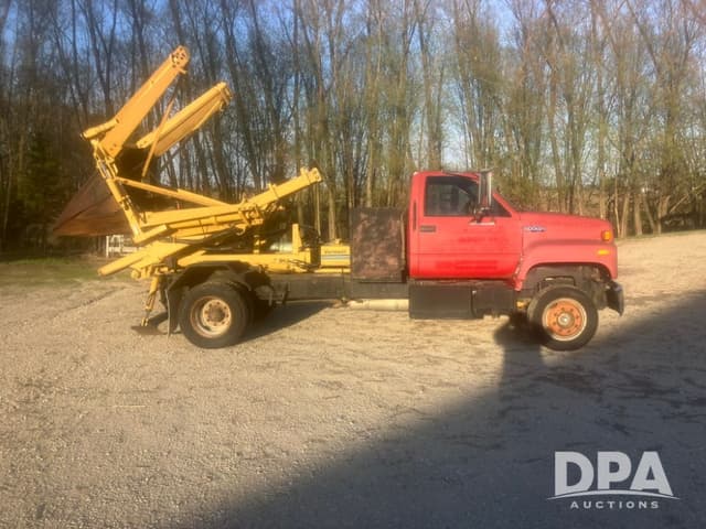 Image of Chevrolet Kodiak equipment image 3