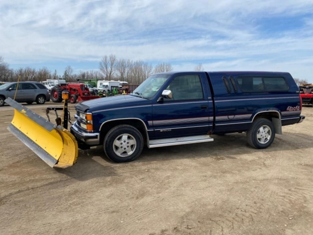 Image of Chevrolet 1500 Primary image