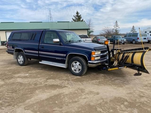 Image of Chevrolet 1500 equipment image 2