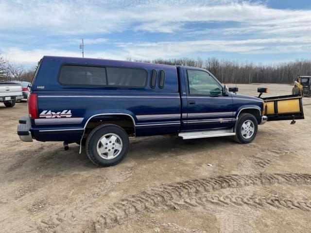 Image of Chevrolet 1500 equipment image 3
