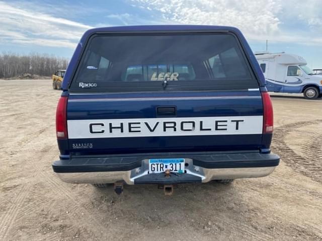 Image of Chevrolet 1500 equipment image 4