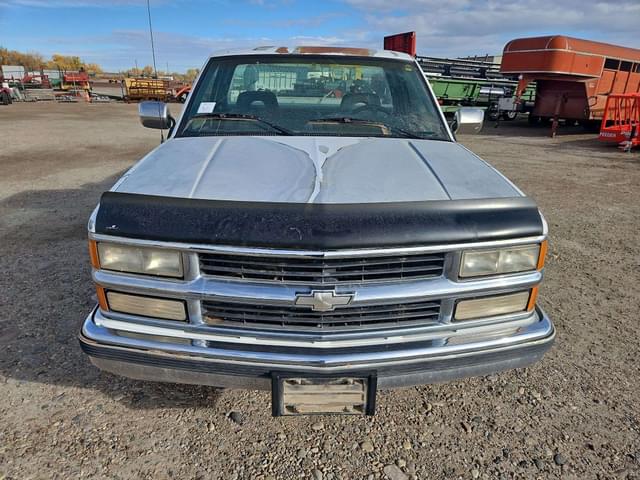 Image of Chevrolet 1500 equipment image 1