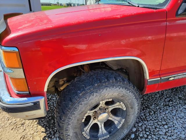 Image of Chevrolet 2500 equipment image 4