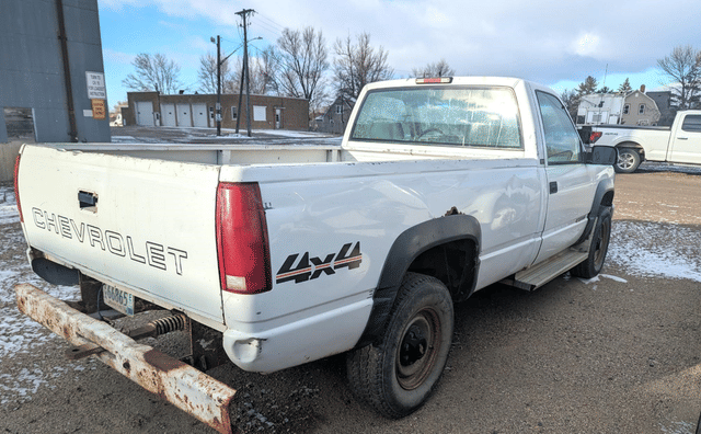 Image of Chevrolet 3500 equipment image 4