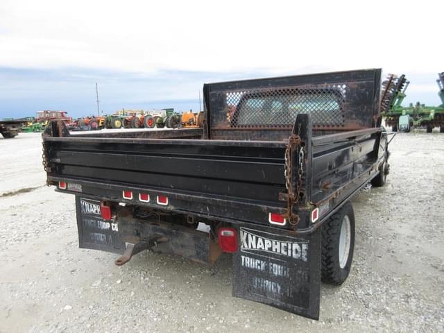 Image of Chevrolet 2500 equipment image 3