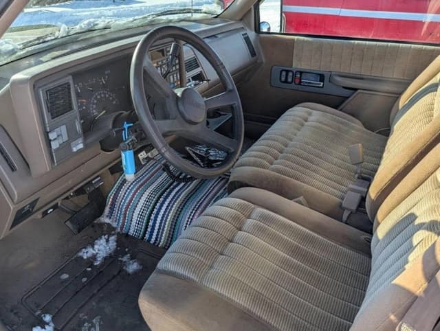 Image of Chevrolet 2500 equipment image 2