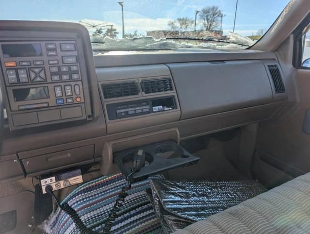 Image of Chevrolet 2500 equipment image 4