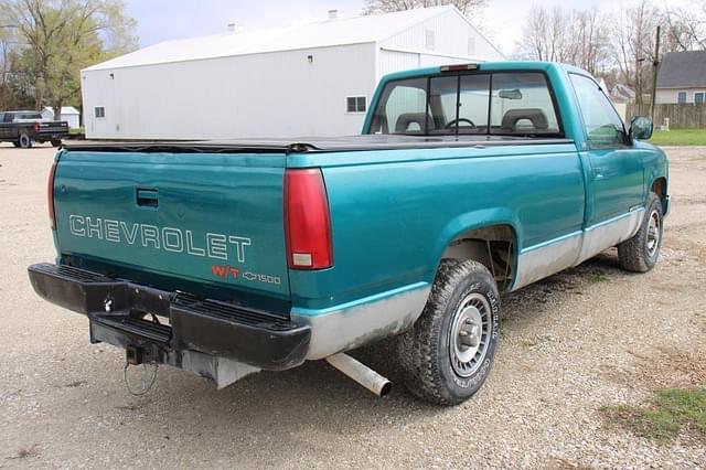 Image of Chevrolet 1500 equipment image 3