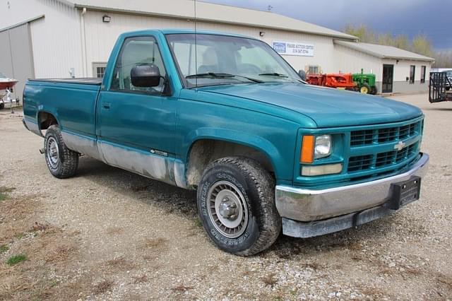 Image of Chevrolet 1500 equipment image 2
