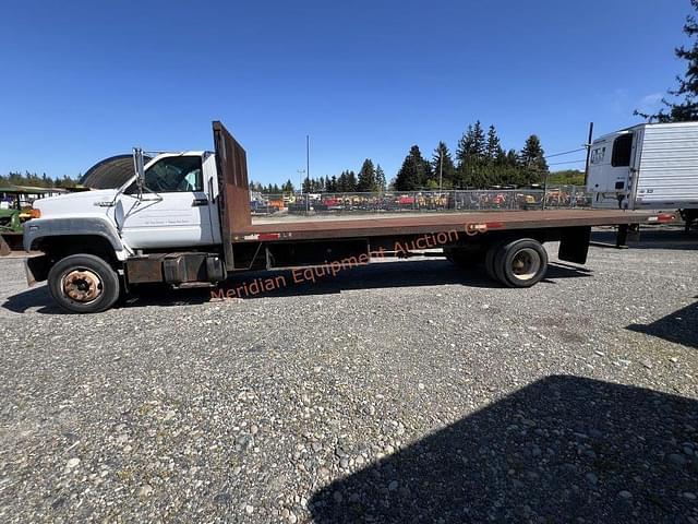 Image of Chevrolet Kodiak equipment image 2