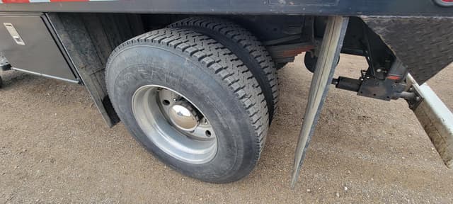 Image of Chevrolet Kodiak equipment image 1