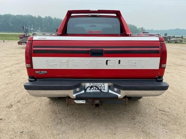 Image of Chevrolet 1500 equipment image 4