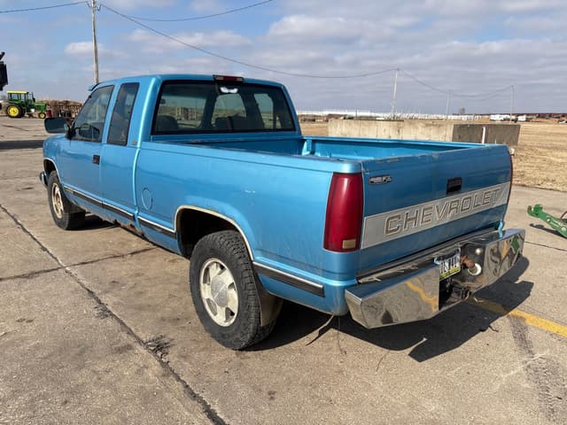 Image of Chevrolet 1500 equipment image 3