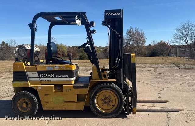 Image of Daewoo G25S equipment image 3