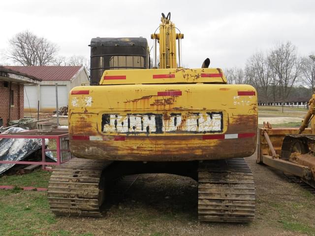 Image of John Deere 490E equipment image 4