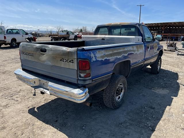 Image of Dodge Ram 2500 equipment image 4