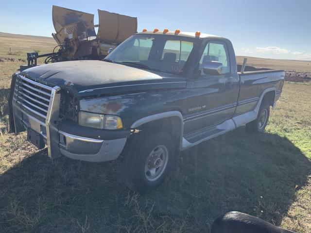 Image of Dodge Ram 2500 equipment image 2
