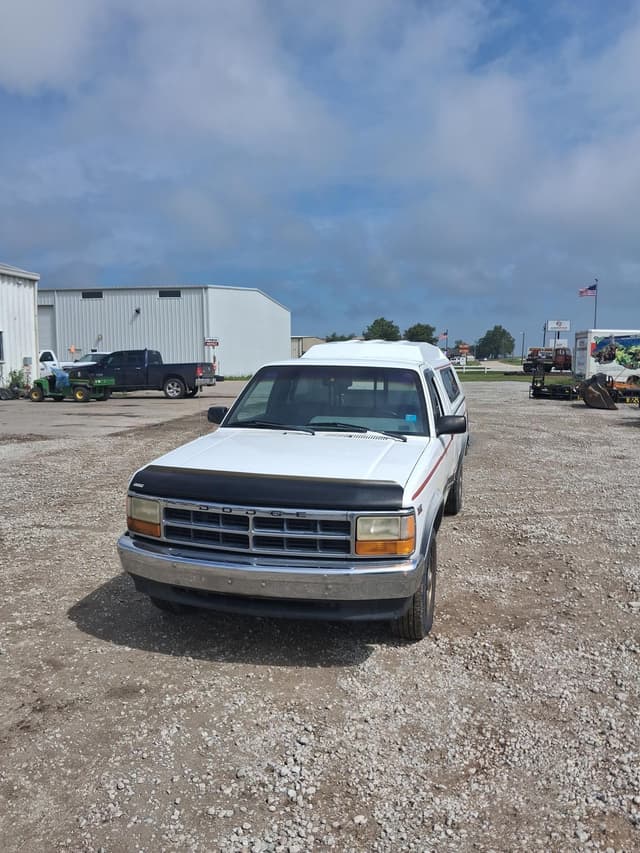 Image of Dodge Dakota equipment image 2