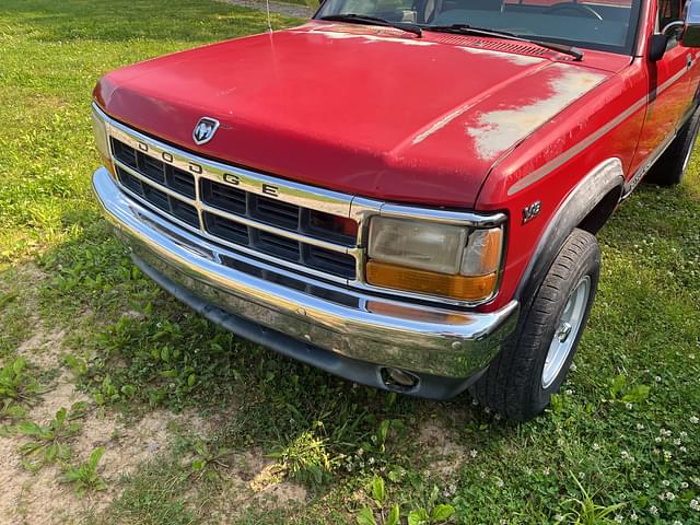 Image of Dodge Dakota equipment image 2