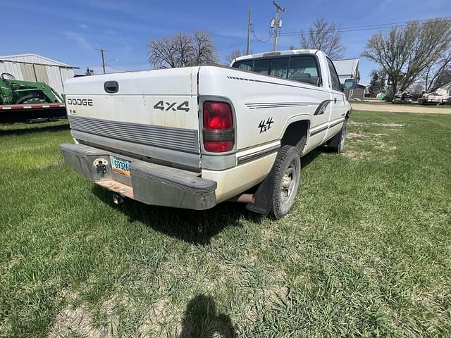 Image of Dodge Ram 1500 equipment image 4