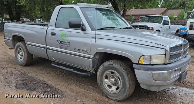 Image of Dodge Ram 1500 equipment image 2
