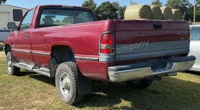 Image of Dodge Ram 2500 equipment image 4