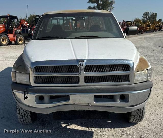 Image of Dodge Ram 2500 equipment image 1