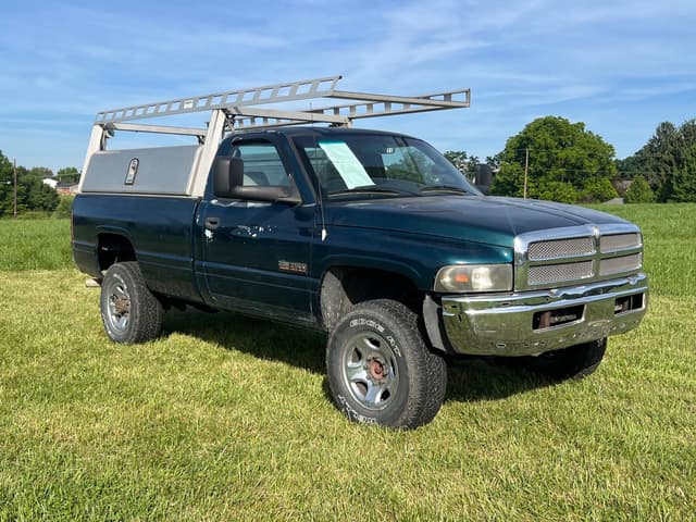 Image of Dodge Ram 2500 equipment image 3
