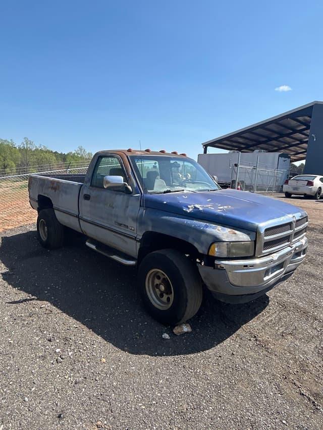 Image of Dodge Ram 2500 equipment image 1