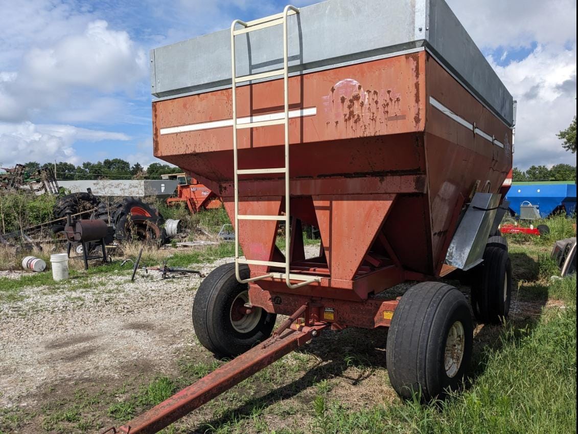 1994 E-Z Trail 500 Equipment Image0