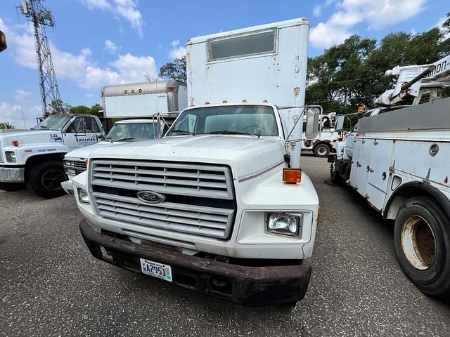 Image of Ford 600 equipment image 1