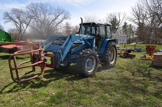 Image of Ford 7740 equipment image 2