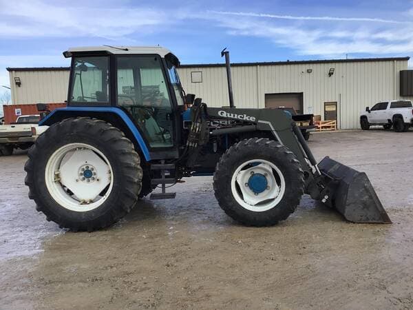 Image of Ford 8240 equipment image 2