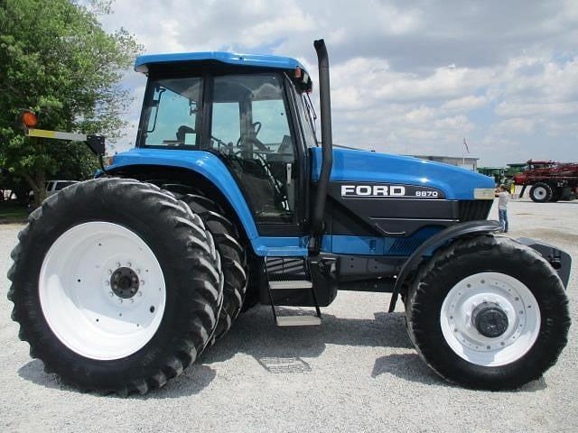 Image of New Holland 8870 equipment image 3