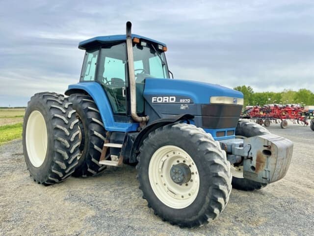 Image of New Holland 8970 equipment image 1