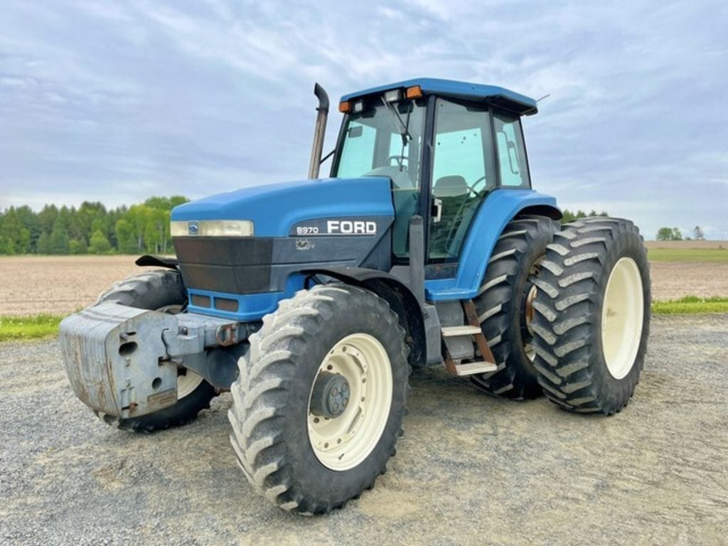 1994 New Holland 8970 Equipment Image0